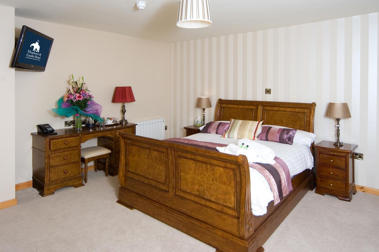 The Elephant & Castle Hotel Newtown  Luaran gambar